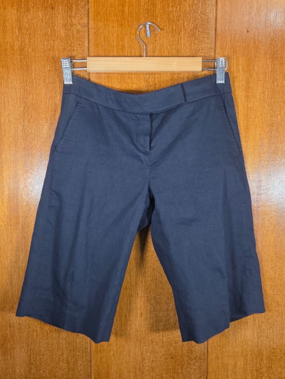 Elie Tahari Navy Linen Blend Tailored Bermuda Shorts - Size 0